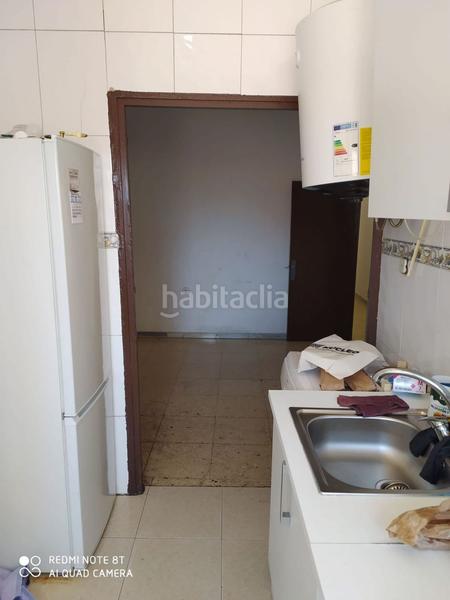 Foto ae1d0d5a-1768-44d2-98fa-438b3e2942a2. Piso en La Chanca - Pescadería Almería