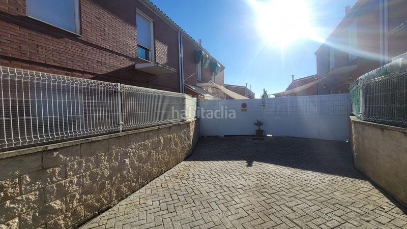 Foto e02099ef-afad-45ab-befb-b9d4d1bc0873. Chalet mit heizung parking in Yunquera de Henares