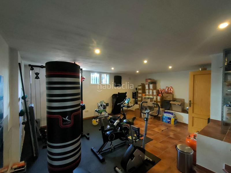 Foto b4cf615e-ac0e-47e8-a10d-1e4d298a9377. Maison jumelée avec parking piscine dans Guadalix de la Sierra