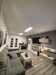 Appartement à El Pilar. Amplio piso exterior en venta en albacete