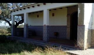 Haus in Castilblanco de los Arroyos. Casa en urbanización sierra norte, castiblanco de los arroyos