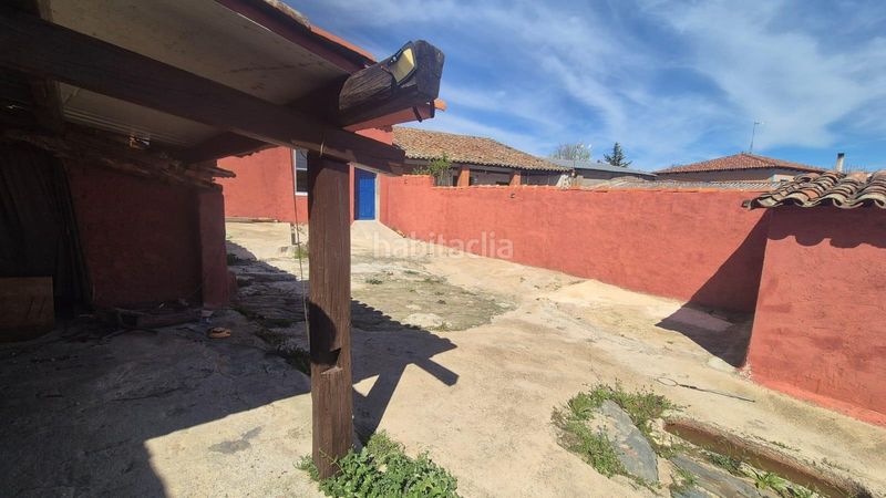 Foto f11c63b9-5c4f-48b3-b2f2-3b4c0011a9ea. Masia amb aparcament a Villar de Argañán
