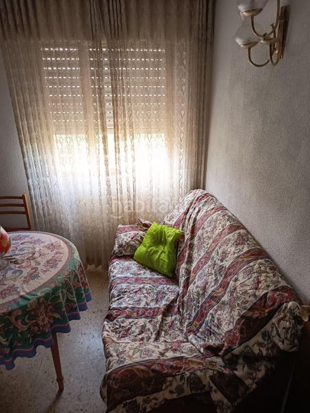 Foto 4614d5c9-06d3-4fb4-ac57-fc8e2d0d023d. Piso en Lucero Madrid