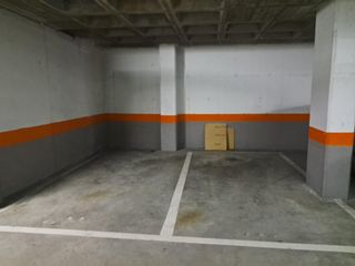 Aparcament cotxe a Calle de Vicente Blasco Ibáñez