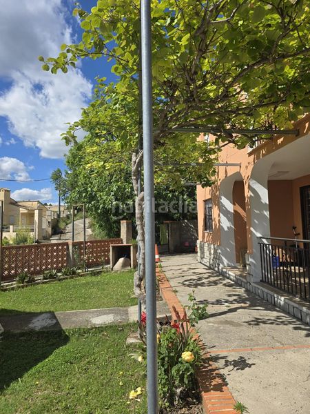 Foto 945e2602-1956-43b6-b10b-512acb9ce46d. Xalet amb piscina a Viver