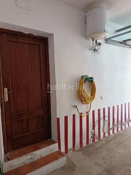 Foto b3749007-a7f1-4181-8bc7-7aa7a1f85251. Planta baixa amb calefacció aparcament a Quero