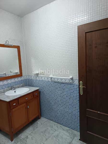 Foto f2f7f85b-feef-4869-9038-1e23ff2f965c. Planta baixa amb calefacció aparcament a Quero