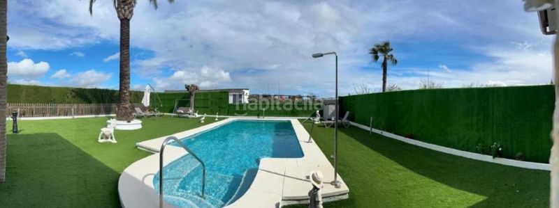 Foto c70423a0-357e-47f8-8427-d294ebed25e5. Xalet amb aparcament piscina a Salteras