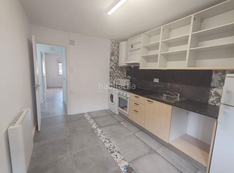 Foto b4d65807-fbce-4513-89c8-ac0e8ebd1f42. Flat with heating in La Felguera Langreo
