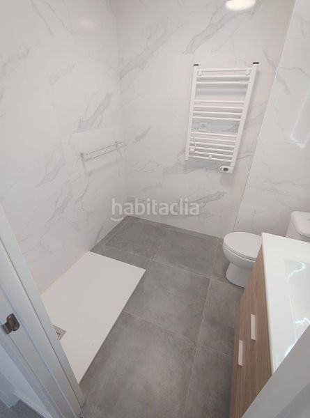 Foto bc67e450-50ae-4723-ab7d-2a8d8b3d8ade. Flat with heating in La Felguera Langreo