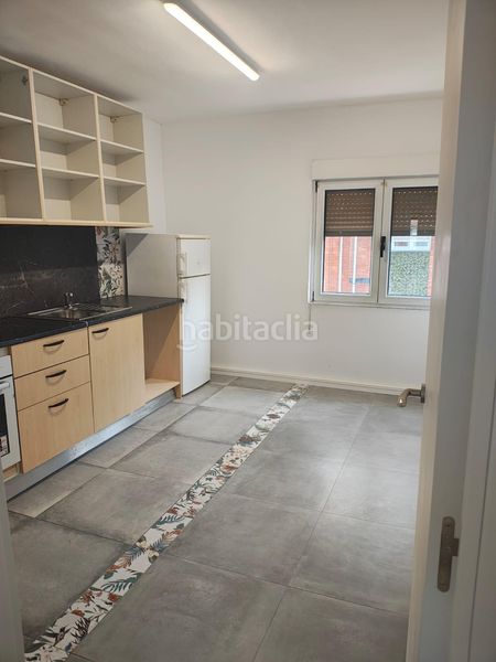 Foto e4cd39fc-45bd-4ffa-9e98-7714a9c3c888. Flat with heating in La Felguera Langreo
