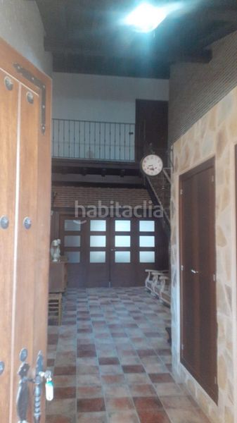 Foto 8fe1f220-9c8a-453e-b275-e680ea07c712. Casa amb aparcament piscina a Consuegra