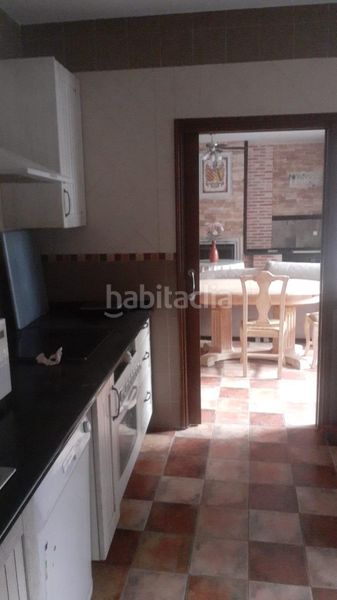 Foto 9ac07d9f-77c0-4801-b2b4-a2bd3da27cc0. Casa amb aparcament piscina a Consuegra