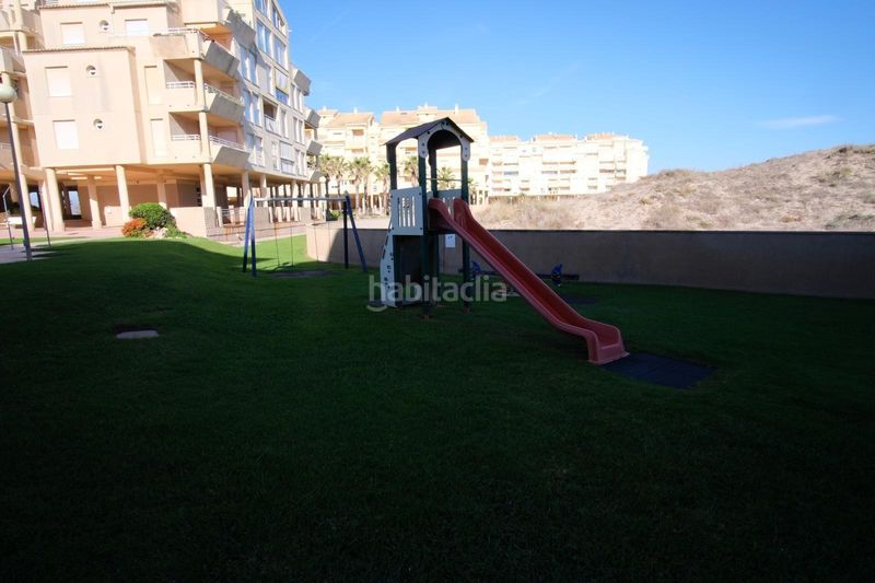 Foto 2307b0bd-8764-4c49-a3e3-8cac793dcd5a. Pis amb calefacció piscina a El Perellonet Valencia