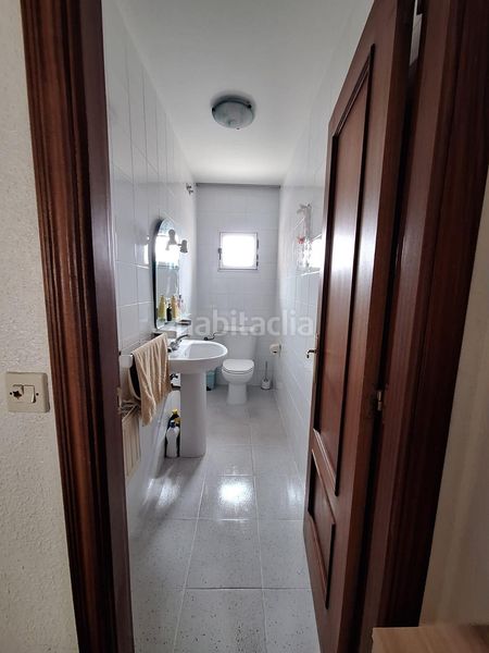 Foto 55873e5c-3597-48fc-b227-8ce38e243008. Casa adossada amb aparcament a Villoldo