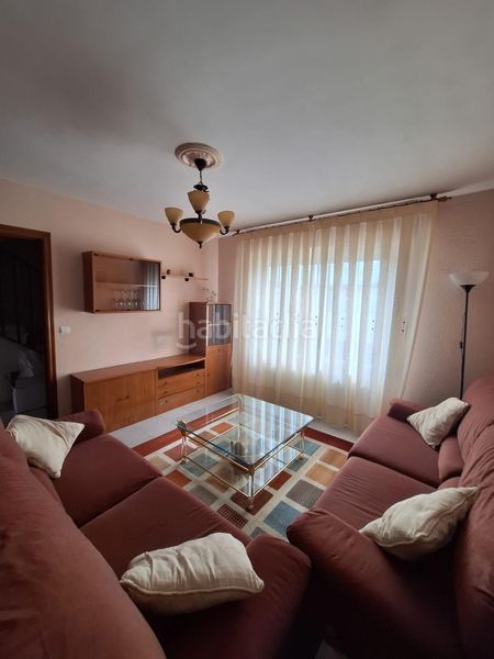 Foto 58eb1529-4643-43ad-a86b-a8ba7cd6856d. Casa adossada amb aparcament a Villoldo