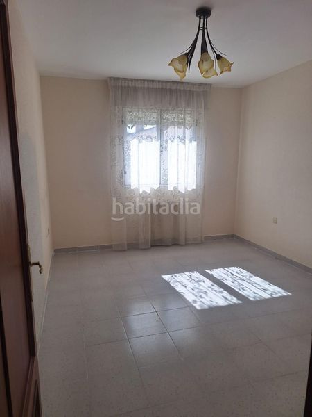 Foto e6a9b724-c913-4706-99f0-9a54443232f5. Casa adossada amb aparcament a Villoldo