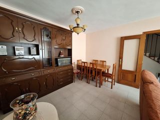 Casa adossada a Villoldo