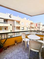 Location Chalet à San Gregorio. Piso en playa arinaga con balcon y dos dormitorios