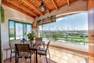 Casa  Calle einstein. Bungalow con terraza, vistas al mar y las dunas y piscina comuni