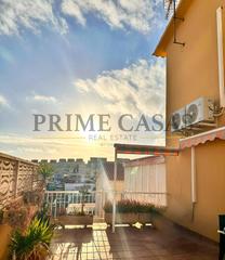 Xalet en Arguinegun. Chalet en arguineguin de dos plantas, stano y jardin