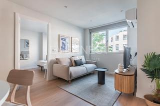 Alquiler Apartamento  Calle de londres. Apartamento exterior renovado y amueblado en guindalera