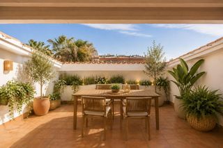Casa adossada a La Geltrú-Sant Jordi. Casa en el centro de vilanova i la geltrú