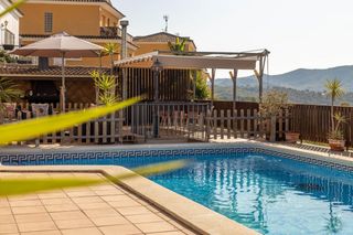 Chalet à Olivella. Una casa que se siente como un oasis