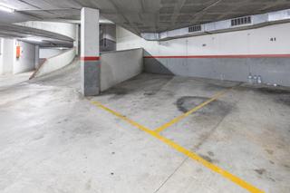 Aparcament cotxe  Calle olesa de bonesvalls. Plaza de parking en calle olesa de bonesvalls