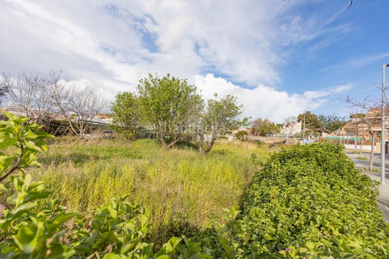 Foto b3841cd2-d8d3-4fd3-a231-bea1e57323d8. Terreny residencial a Fondo Somella Vilanova i la Geltrú