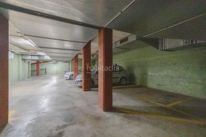 Foto b6758717-3c18-44ca-b832-2edf87f5400a. Aparcament cotxe a Centrevila Vilanova i la Geltrú