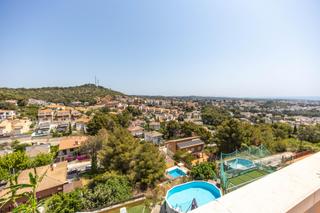 Xalet a Segur de Calafell Nucli Urbà. Oasis de tranquilidad y vistas espectaculares