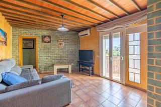 Appartement à Les Roquetes. Piso con terraza privada en les roquetes  les llunes