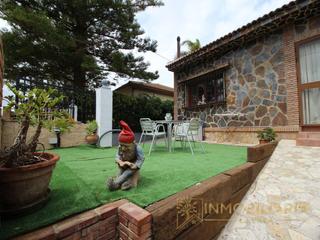 Maison  N/a. Señorial casa en plena naturaleza con todo a su disposición.