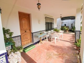 Casa  N/a. Se vende chalet independiente en el rodeo
