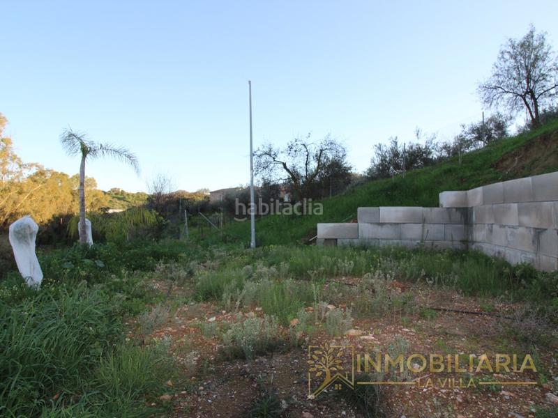 Foto 0ace4ae2-77e0-476e-bbd9-c4c33bbe5c45. Terreno residencial excepcional terreno rustico con agua ,luz y vallado. en Alhaurín de la Torre