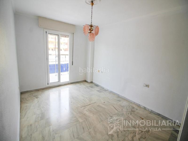 Foto 0cd29696-68cf-4772-b0c6-7d476284647c. Piso gran piso con terraza y piscina en Castillo Sohail - Myramar Fuengirola