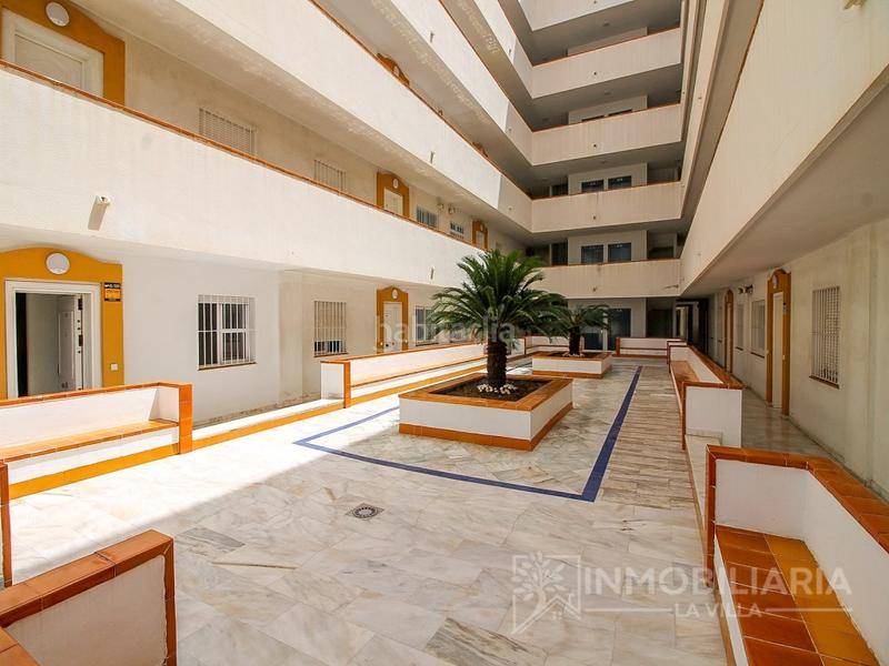 Foto f34496cc-f4c5-4b26-bca3-b7edb15f2dbf. Piso gran piso con terraza y piscina en Castillo Sohail - Myramar Fuengirola
