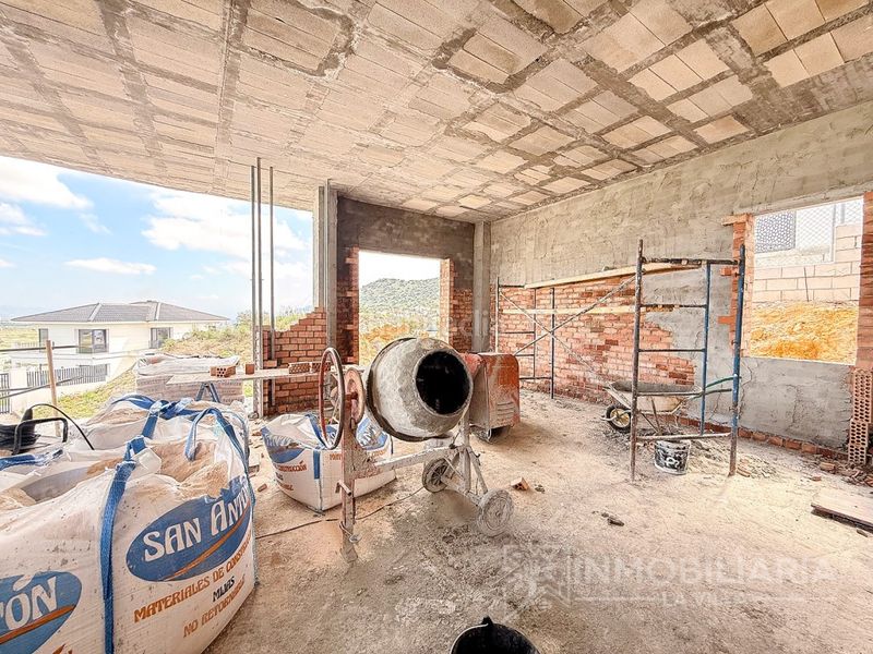 Foto 35bd8f46-1aa1-4e1b-a139-c2584ee0ee02. Casa amb aparcament piscina a Coín