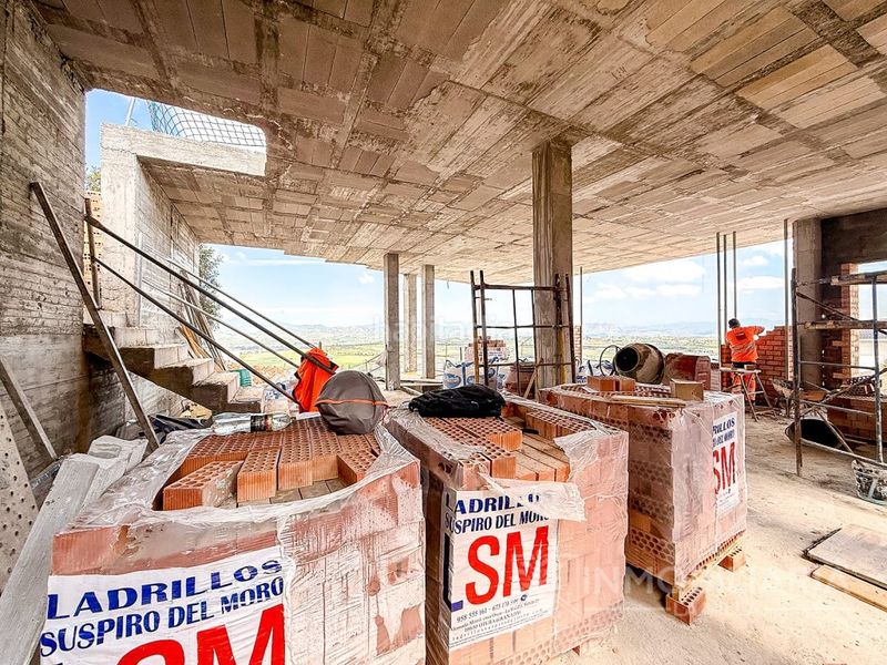 Foto 64cccae9-c09a-4305-b4cf-25da44ae4a44. Casa amb aparcament piscina a Coín