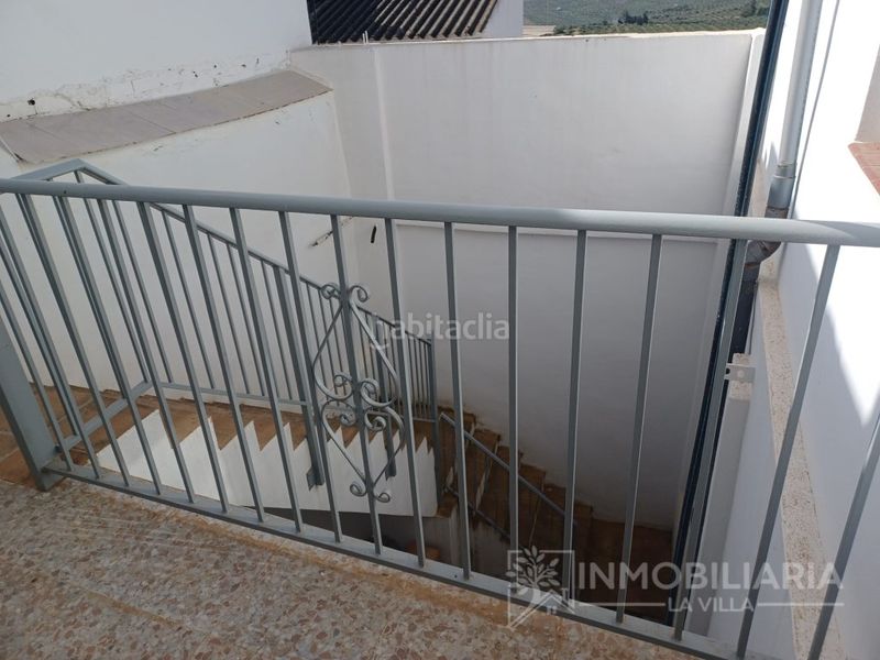 Foto 0d3e958a-31f0-4483-91f7-db37fb0c3618. Casa amb aparcament a Alozaina