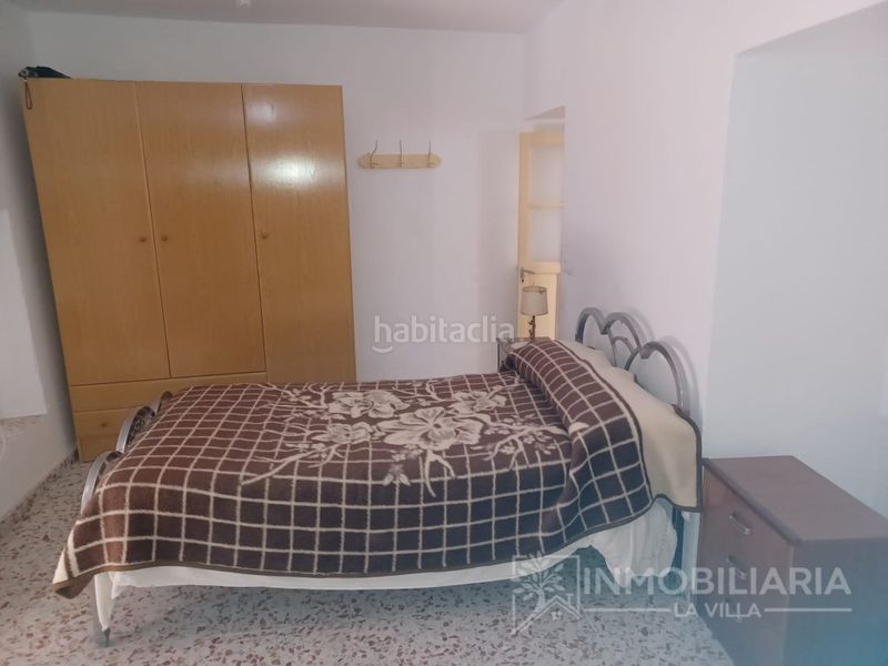 Foto 10b35722-5801-46c1-b02e-c8b3d39ebf53. Casa amb aparcament a Alozaina