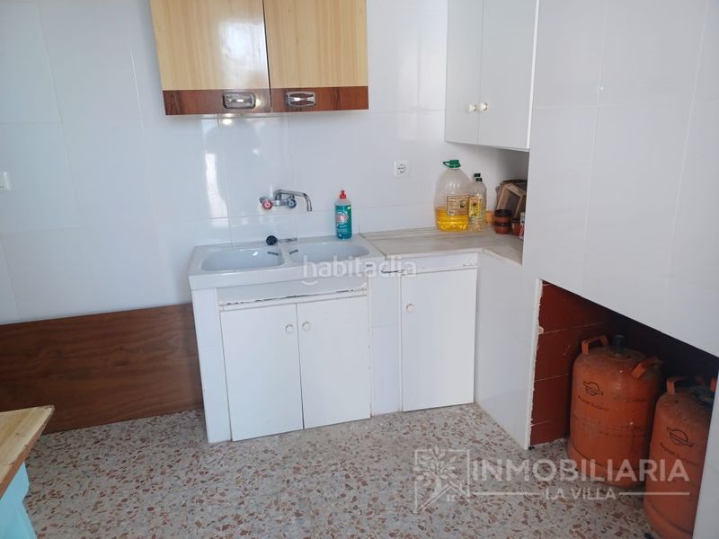 Foto 7878b0aa-4d2a-4181-9b82-47e4ab90e374. Casa amb aparcament a Alozaina