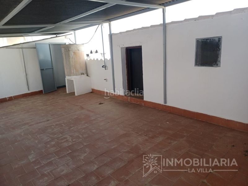Foto 8864fc0f-ba9d-4d23-8345-e656e7577e7c. Casa amb aparcament a Alozaina
