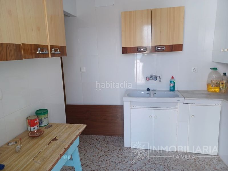 Foto acba9d99-c47e-470c-91dd-7ecc627f91e3. Casa amb aparcament a Alozaina