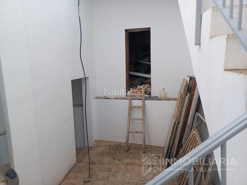 Foto b9602e5b-1822-48a3-81b8-bce77ac66f3e. Casa amb aparcament a Alozaina