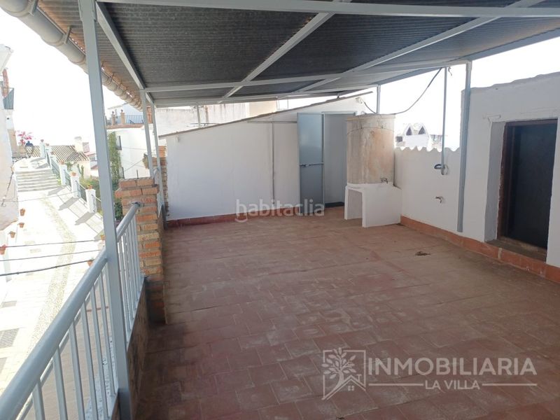 Foto c12696ee-0572-4c9b-b80f-39ee29b5baa3. Casa amb aparcament a Alozaina