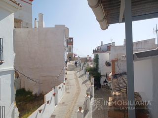 Haus  Calle fuentes. Casa grande por descubrir y disfrutar centro del pueblo.