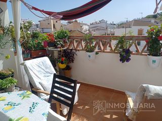 Etagenwohnung  Calle coin. Piso y garaje como nuevo , muy mimado. a que esperas?.