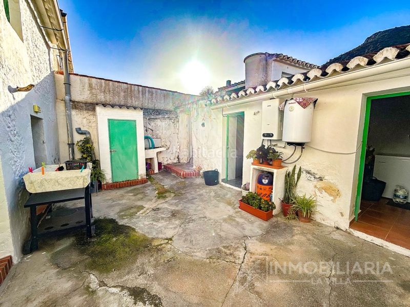 Foto a881e94f-8ea9-4102-ba3e-7ab05f5d8f8d. Masia amb aparcament a Álora